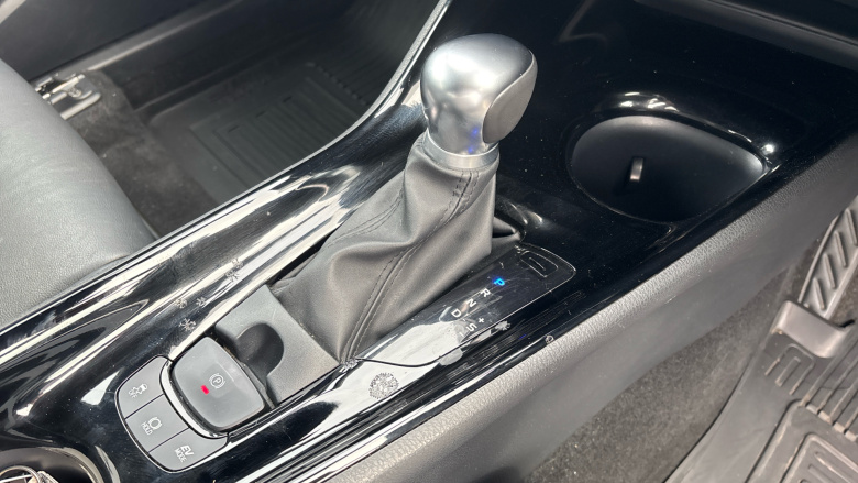 Toyota C-HR 2.0 Hybrid Dynamic 5dr CVT Hybrid Hatchback